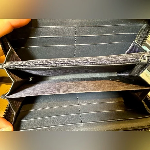 SOLD ❌ GG Supreme Monogram Blue Blooms Zip Around Wallet - Picture 6 of 7